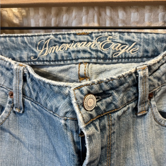 American Eagle Outfitters Light Blue Distressed Straight Leg Jeans - Picture 2 of 6